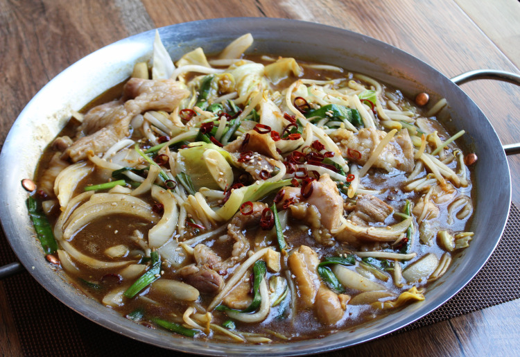 つぼルー カレー鍋 心斎橋総本家の料理写真1