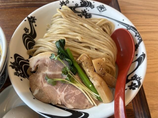 別邸 たけ井 なんばラーメン一座店の料理写真2