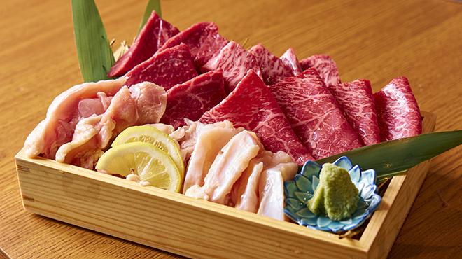 炭火焼肉はっちゃん 難波店の料理写真